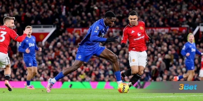 Soi kèo Everton vs Man United 03h00 ngày 24/02/2026